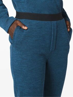 Lululemon Esker Jogger Wool Fleece *lululemon lab
Saturn Melange Sz 6